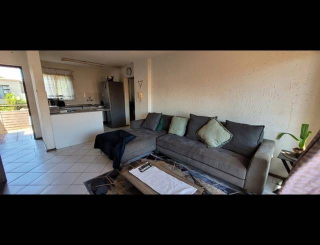 2 BEDROOM APARTMENT FOR SALE IN GLENVISTA